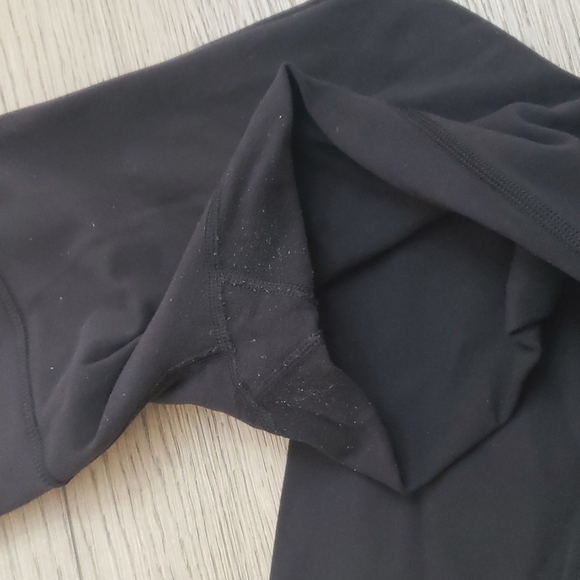 Lululemon Cropped Leggings - Picture 3 of 4